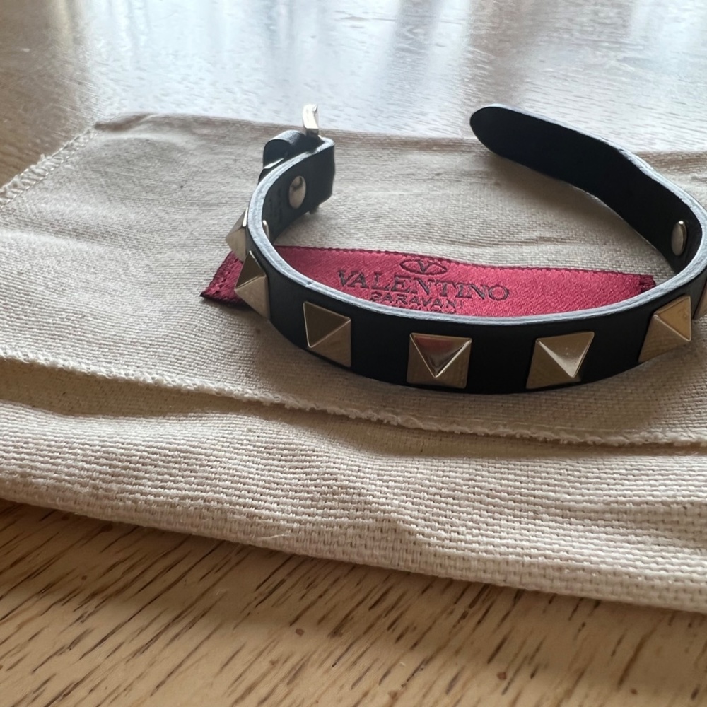Valentino Rockstud Leather Bracelet - Picture 5 of 10